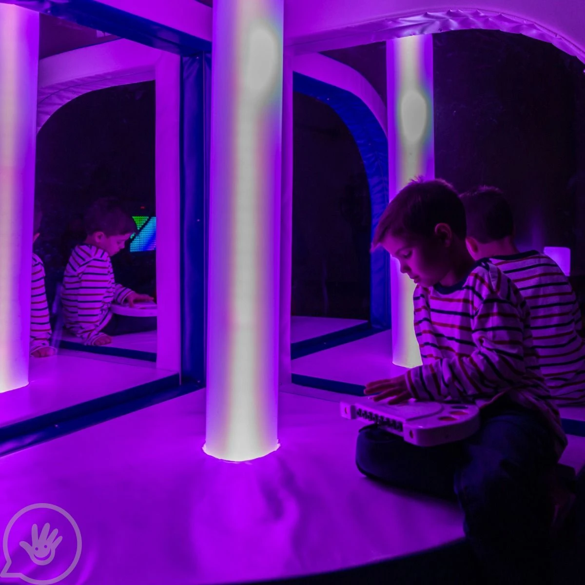 Waterless LED Color Column 7 Waterless LED Color Column - Image 7