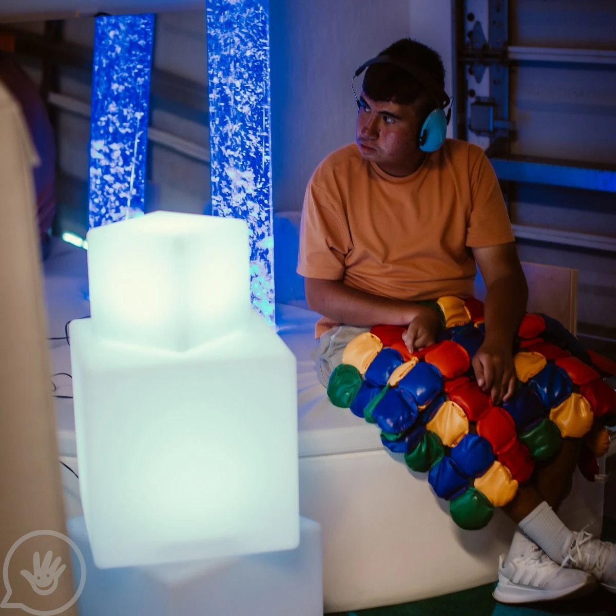 Chill Corner Small 8' X 8' 2 Chill Corner Small 8' X 8' - Image 2