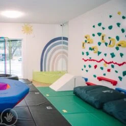 EnviroSafe™ Folding Mats 38 EnviroSafe™ Folding Mats -Children Sensory Toys envirosafe folding mats kelly green 4x6 3 1