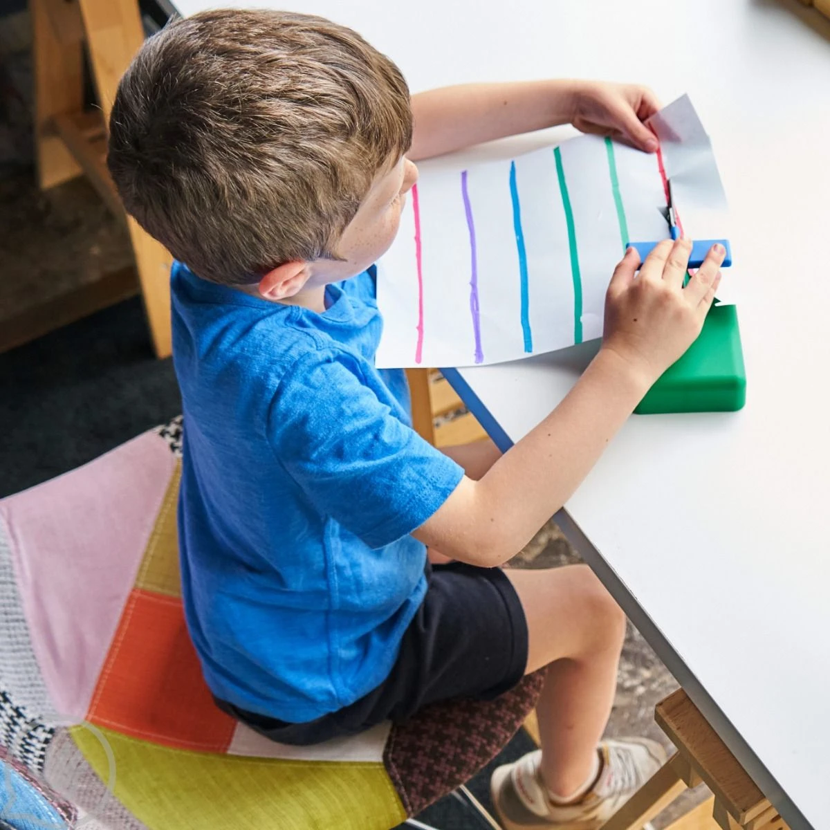 Mounted Table Top Scissor - Plastic Base 7 Mounted Table Top Scissor - Plastic Base - Image 7