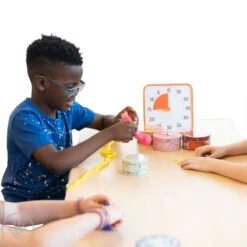 Discovery Putty® - Pretty Pink -Children Sensory Toys sp7445 discovery putty pretty pink active 004